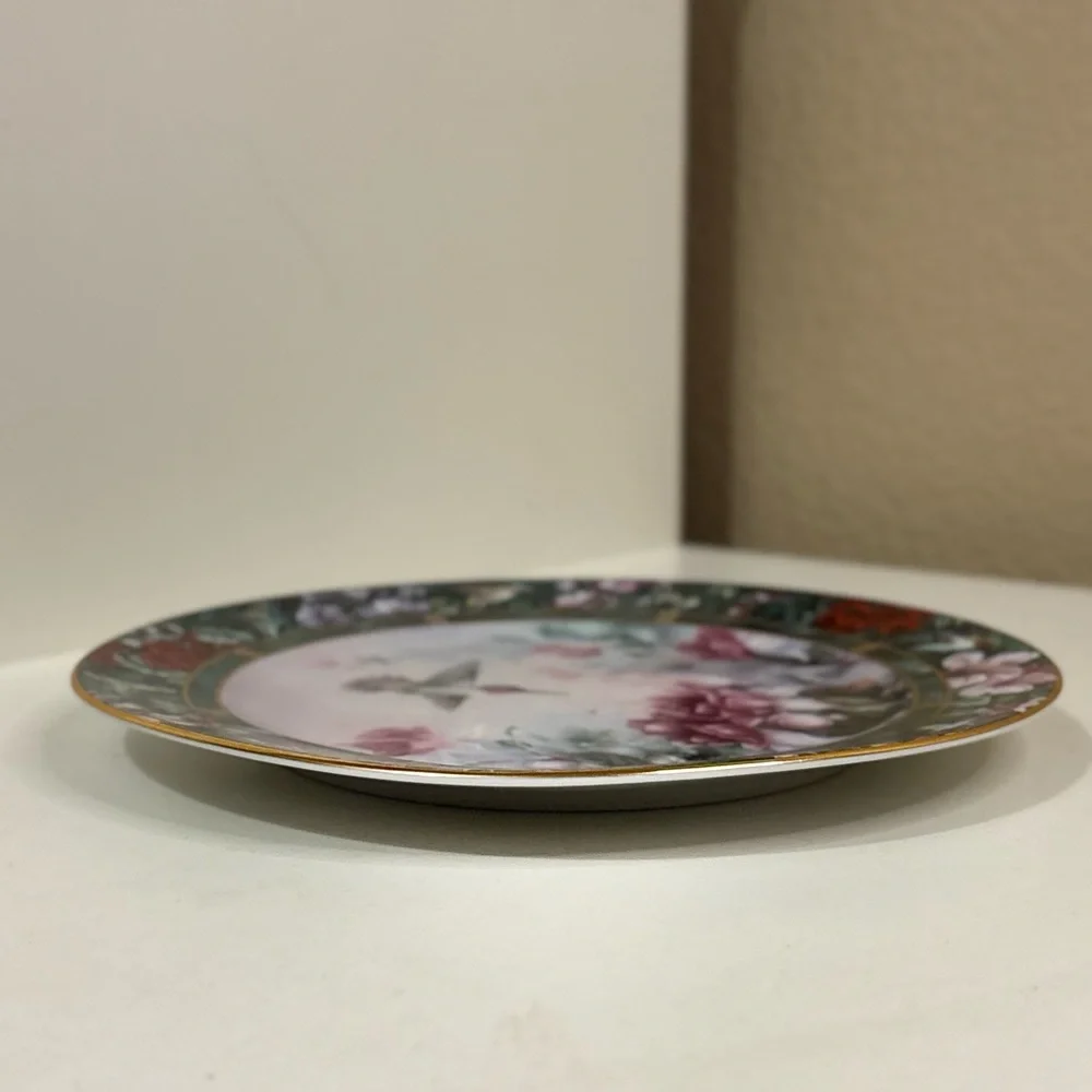 Lena Liu “The Anna’s Hummingbird” Collector Plate | Hummingbird Treasury